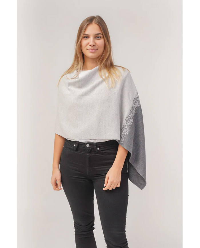 Vormsi merino poncho