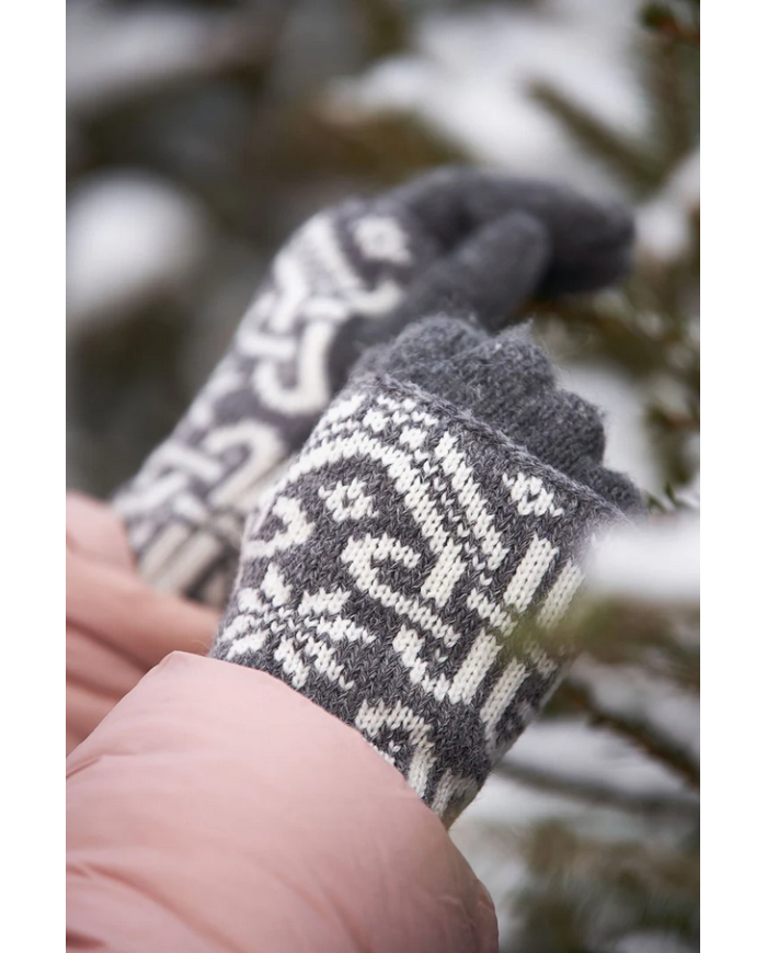 Vormsi woolen mitts